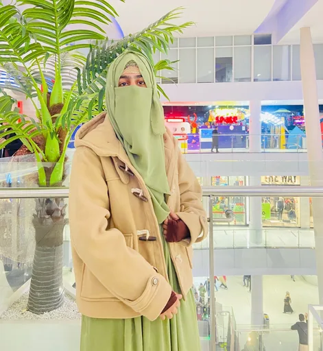 ayesha alvina